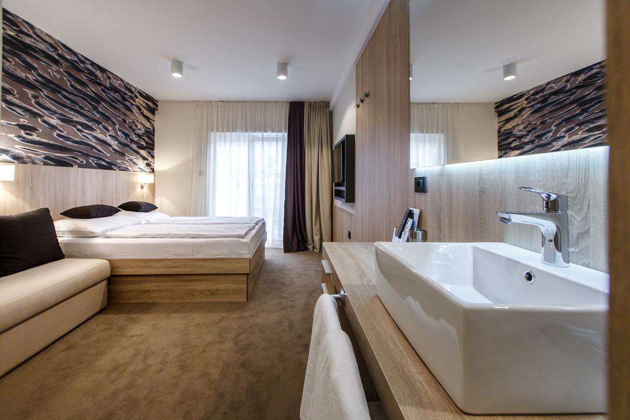 לופאר Luxury Suites Bellevue מראה חיצוני תמונה